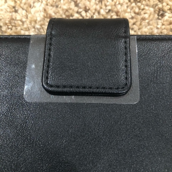 Spigen iPad Air 3 2020 Case / Stand Folio / NWOB/ Black - Picture 10 of 16